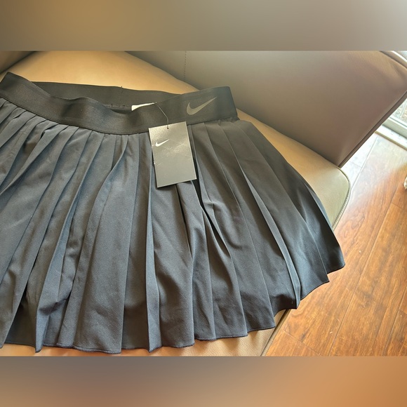 Nike Court Victory Dri-FIT Pleated Tennis Skirt 🖤 - Picture 9 of 16